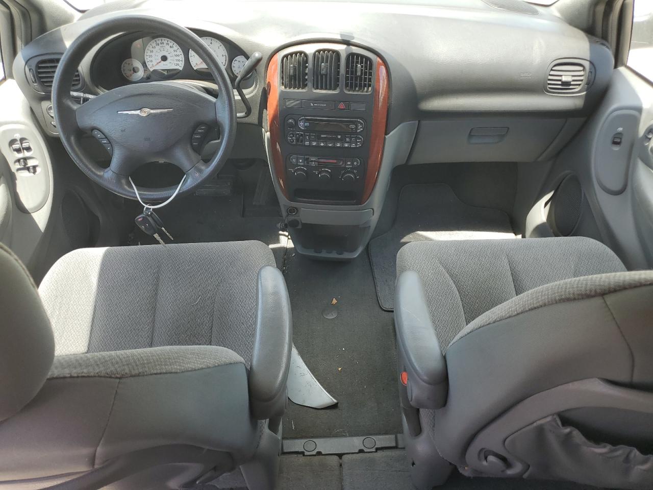 2C4GP44R55R121159 2005 Chrysler Town & Country Lx