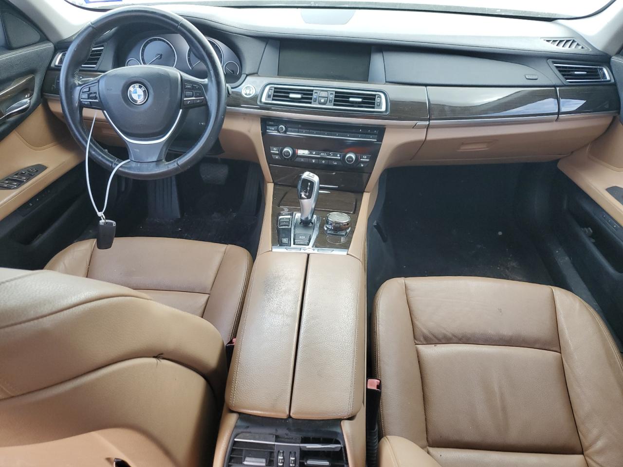 2012 BMW 740 I vin: WBAKA4C52CDS99036