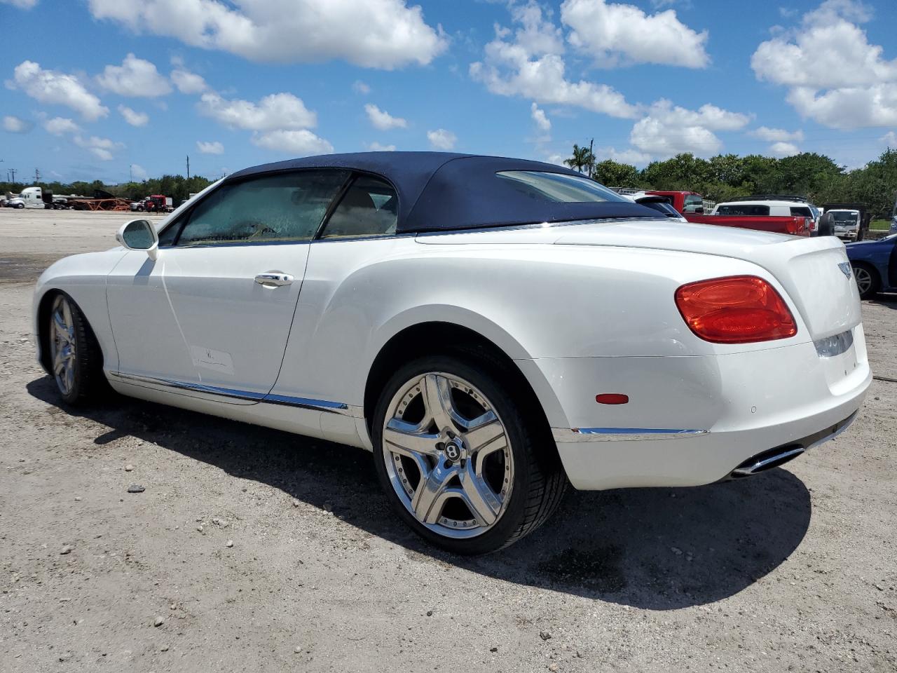 2013 Bentley Continental Gtc vin: SCBGR3ZA2DC081107