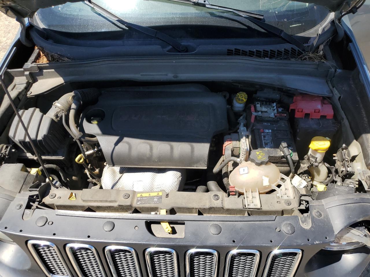 ZACCJABB8JPH61367 2018 Jeep Renegade Latitude