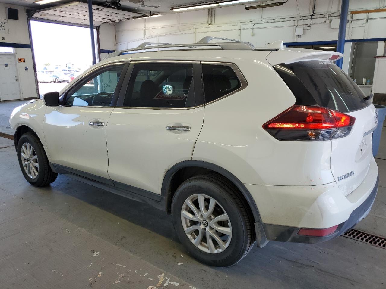 2019 Nissan Rogue S vin: 5N1AT2MV1KC780424