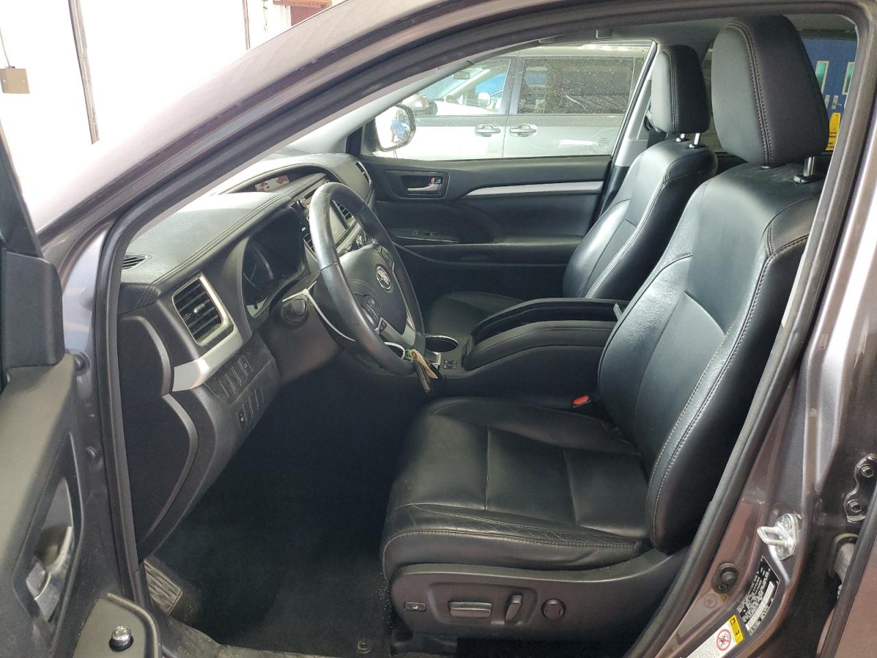 5TDJKRFH6GS241147 2016 Toyota Highlander Xle