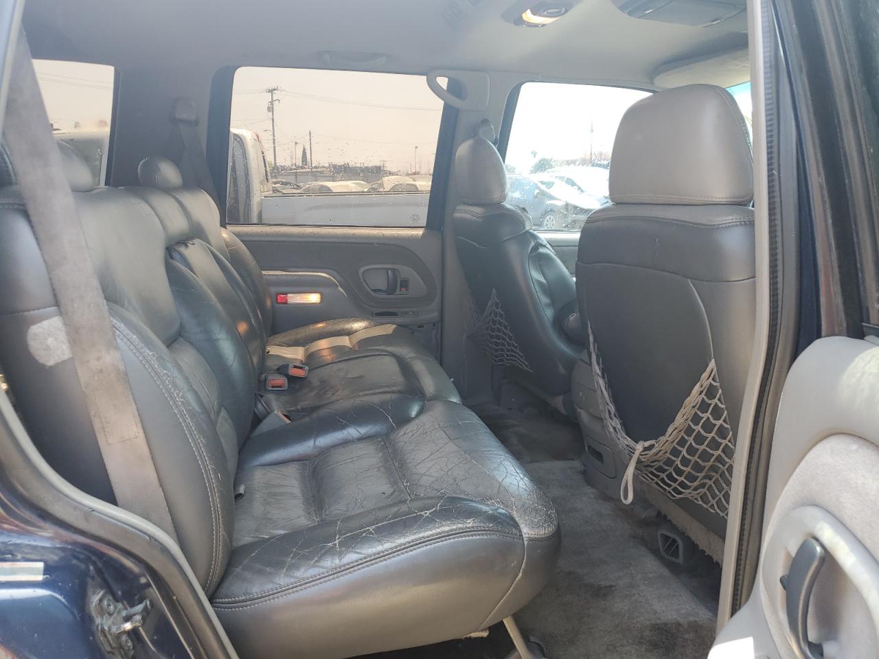 1GNEK13R9YR155094 2000 Chevrolet Tahoe K1500