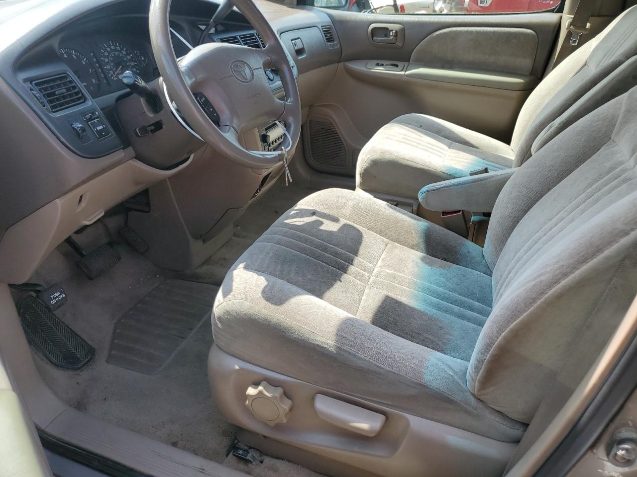 4T3ZF13C9XU112853 1999 Toyota Sienna Le