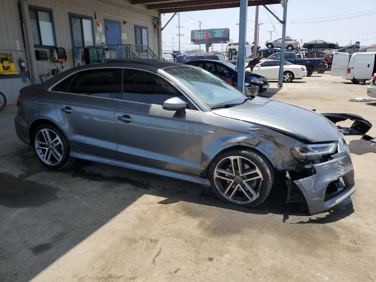 2019 Audi A3 Premium Plus vin: WAUGUGFF4K1009009