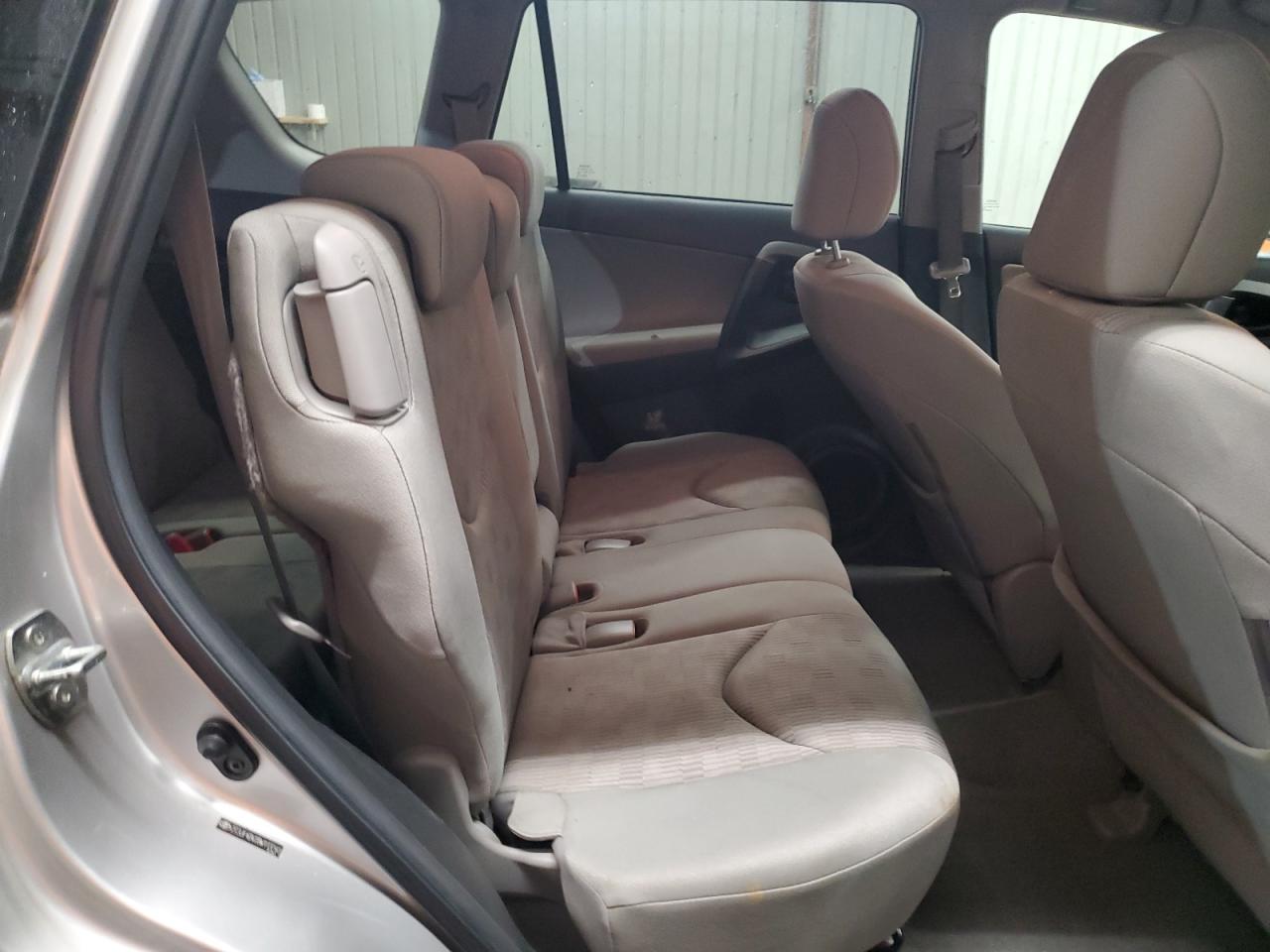 2T3JF4DV2BW113740 2011 Toyota Rav4