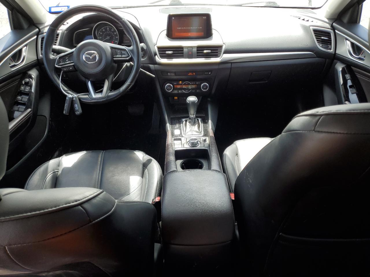 3MZBN1L3XJM266174 2018 Mazda 3 Touring