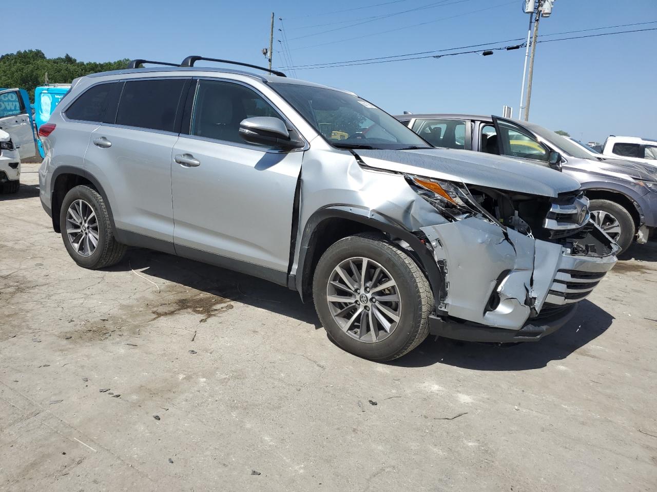 5TDJZRFH3KS576581 2019 Toyota Highlander Se