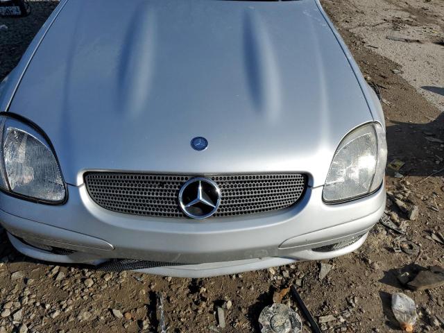 2002 Mercedes-Benz Slk 320 VIN: WDBKK65F82F239555 Lot: 56152504