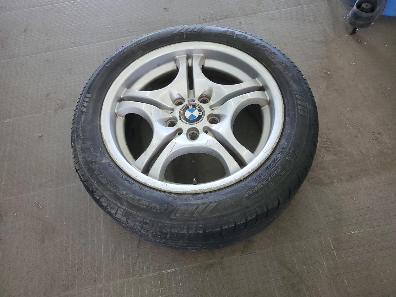 WBAEV33404KR29863 2004 BMW 325 I