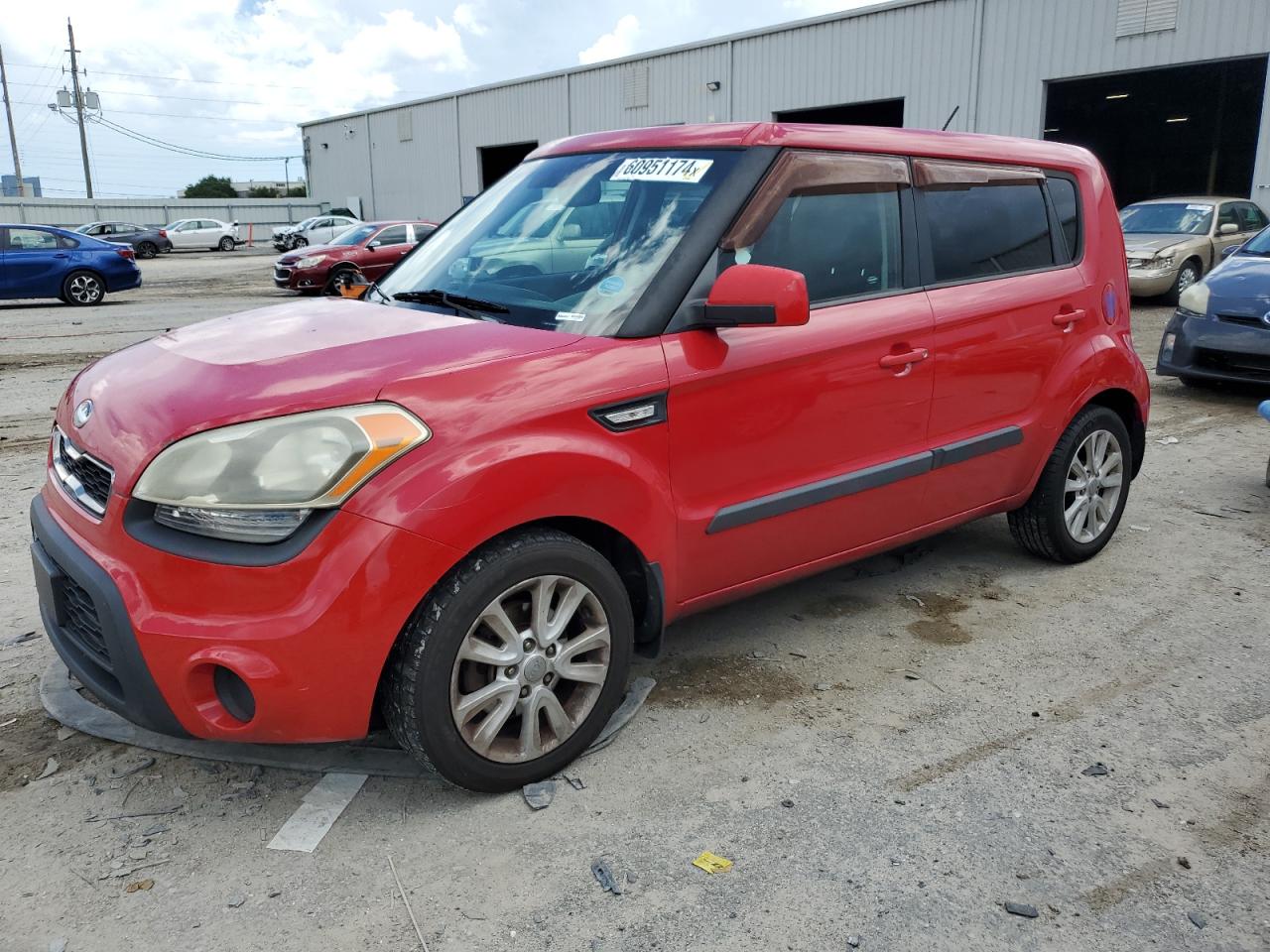 2013 Kia Soul vin: KNDJT2A56D7568459