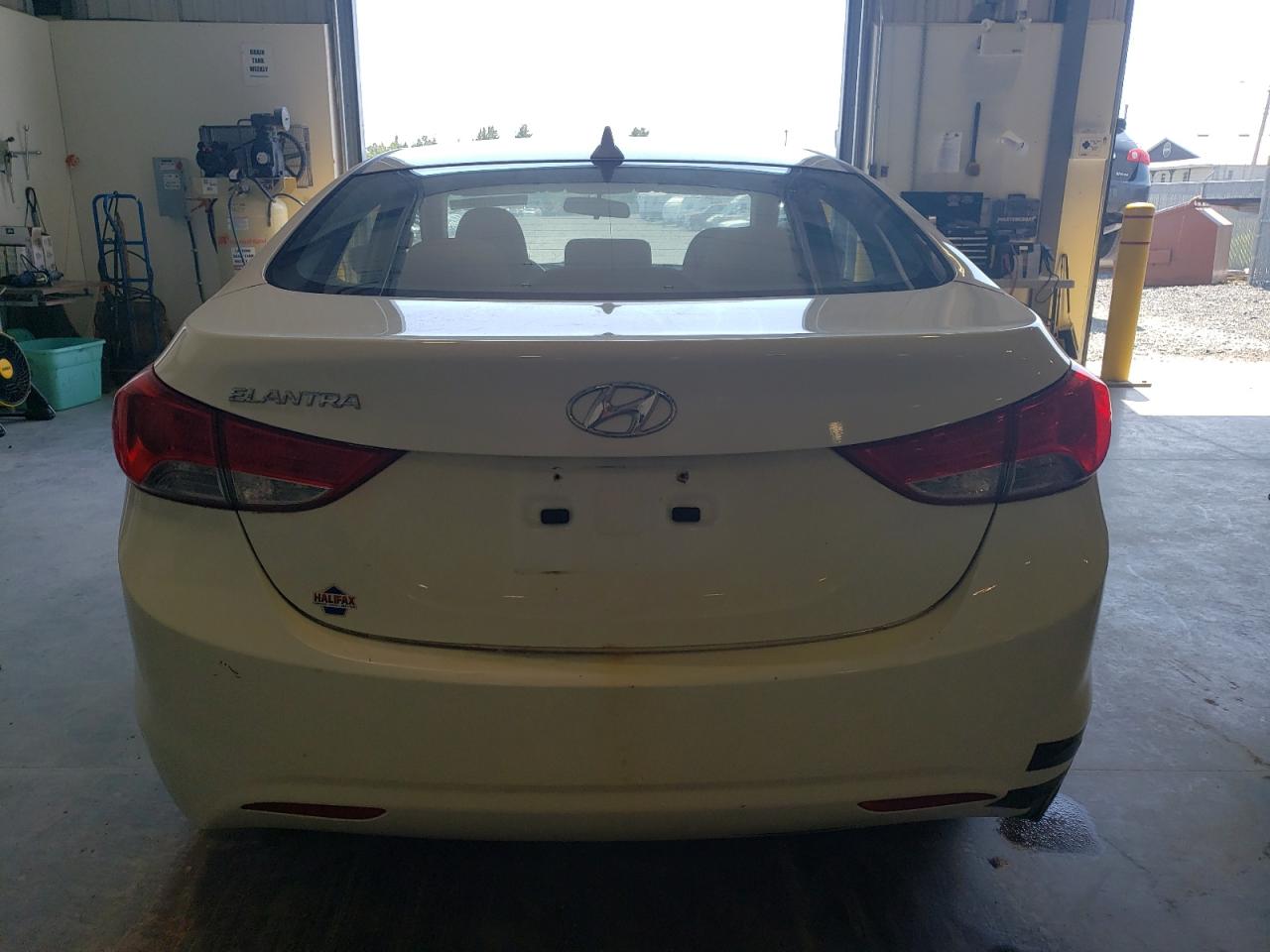 2012 Hyundai Elantra Gls vin: 5NPDH4AE8CH107722