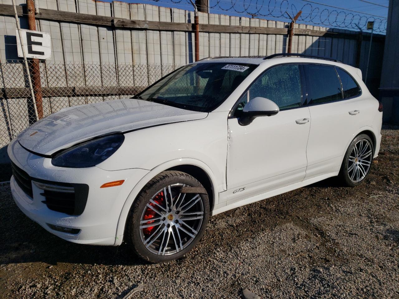 2016 Porsche Cayenne Gts vin: WP1AD2A25GLA73246