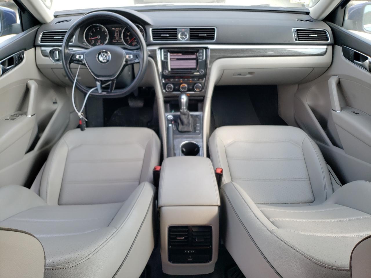 1VWBT7A39HC010244 2017 Volkswagen Passat Se