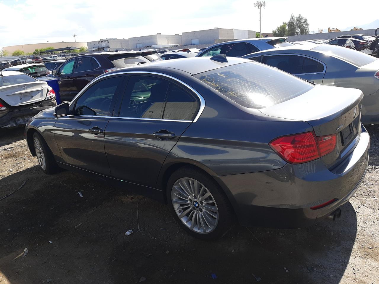 2013 BMW 328 Xi vin: WBA3B3C51DJ698714