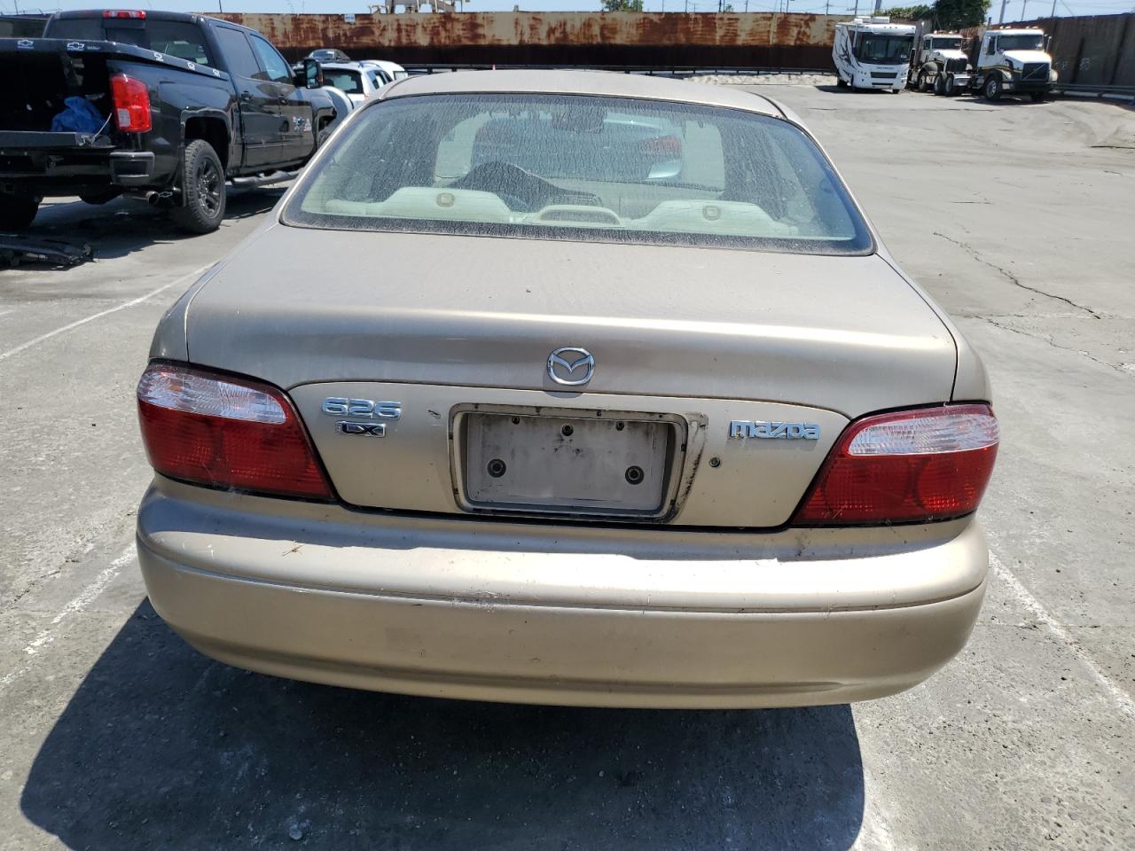 1YVGF22C415236195 2001 Mazda 626 Es