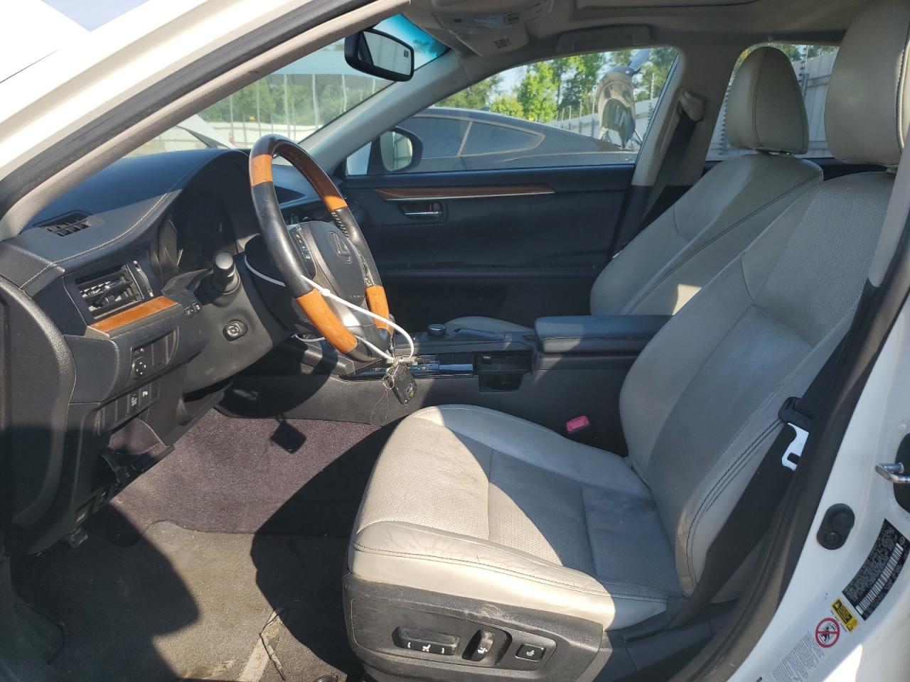 JTHBW1GG3E2049798 2014 Lexus Es 300H