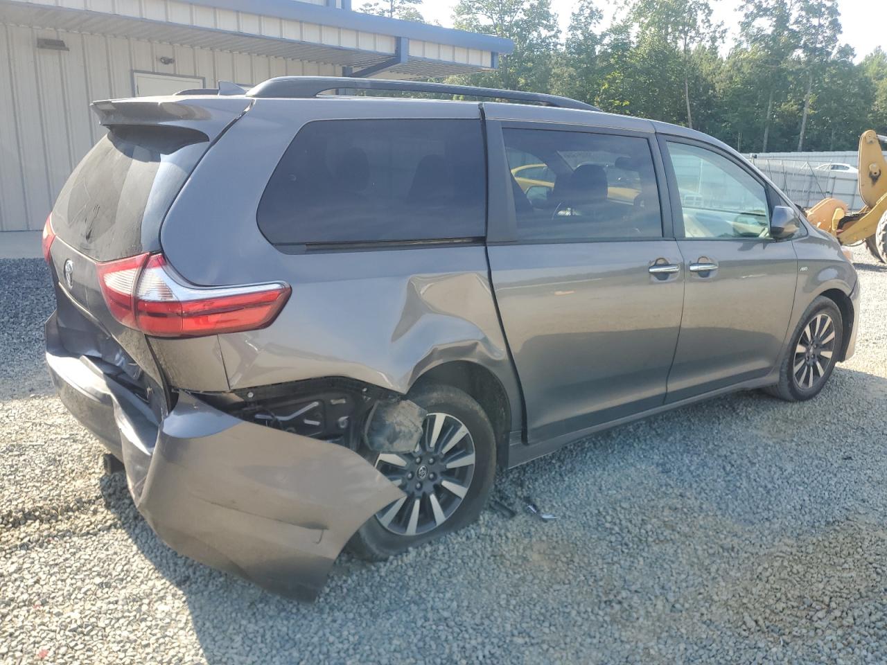 5TDDZ3DC3JS202293 2018 Toyota Sienna Xle