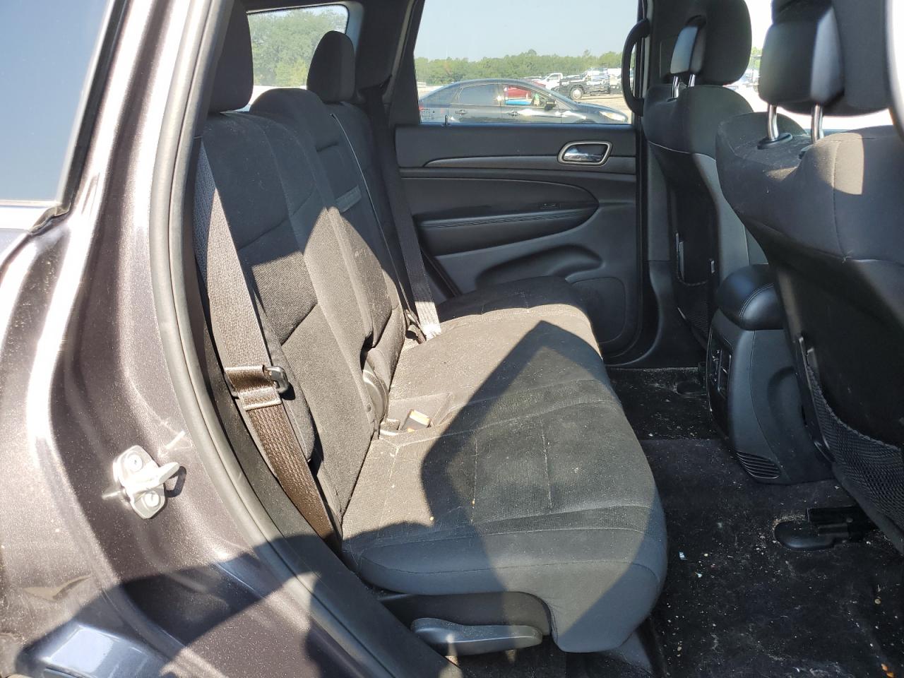 1C4RJFAG2GC478030 2016 Jeep Grand Cherokee Laredo