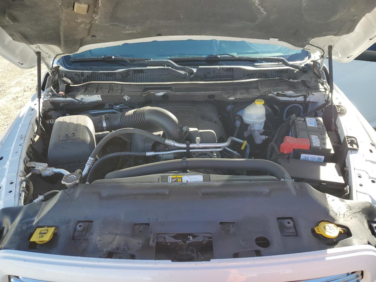 1C6RR7MT9FS506649 2015 Ram 1500 Sport