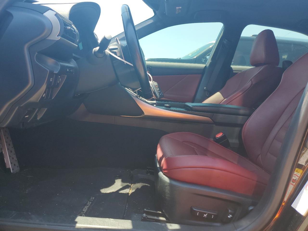 JTHBA1D26J5075750 2018 Lexus Is 300