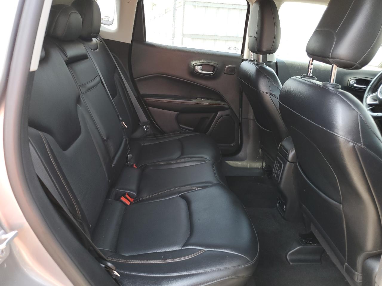 3C4NJDCB4HT665554 2017 Jeep Compass Limited