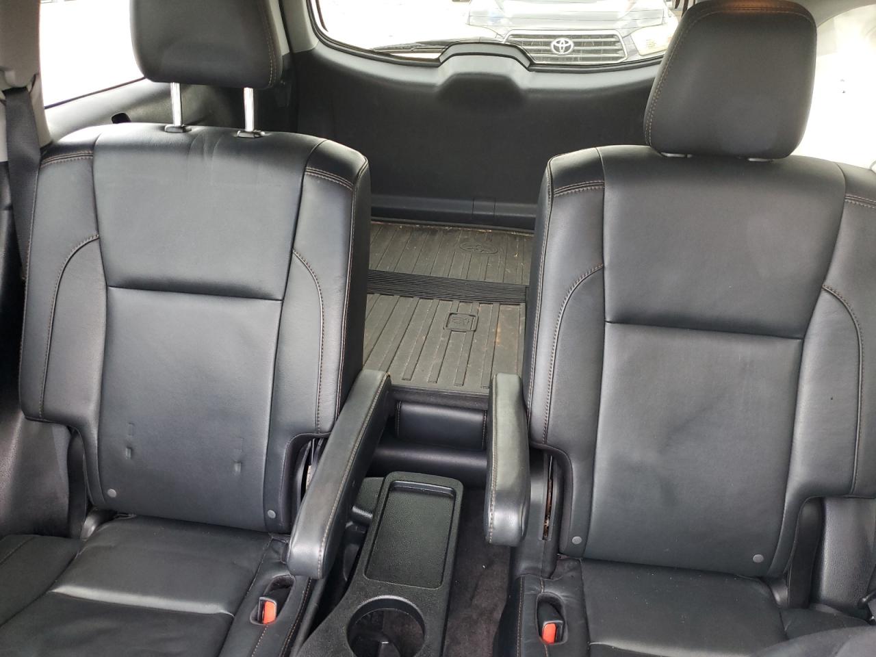 5TDKKRFH1GS156608 2016 Toyota Highlander Xle