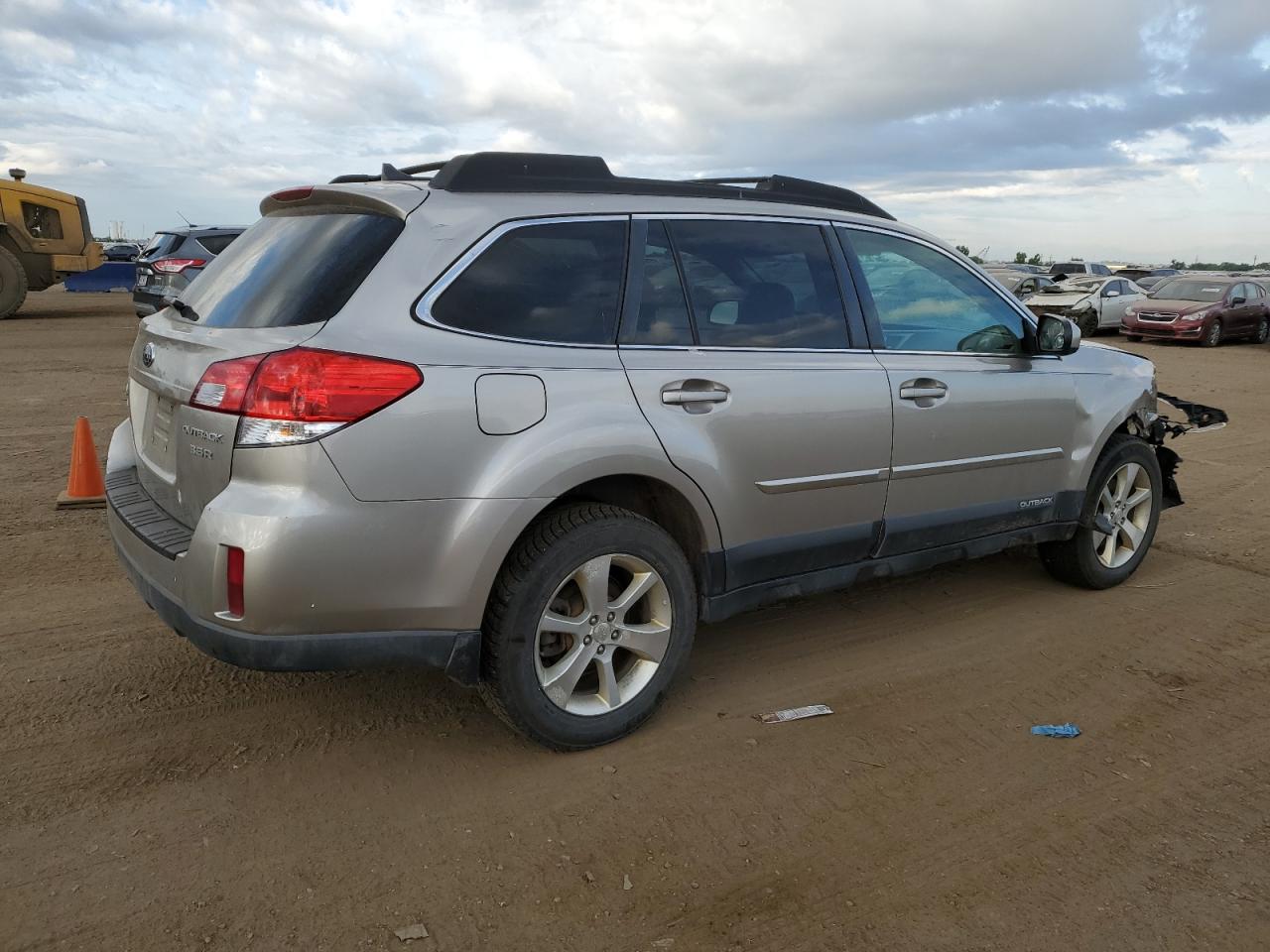 4S4BRDMC3E2235588 2014 Subaru Outback 3.6R Limited