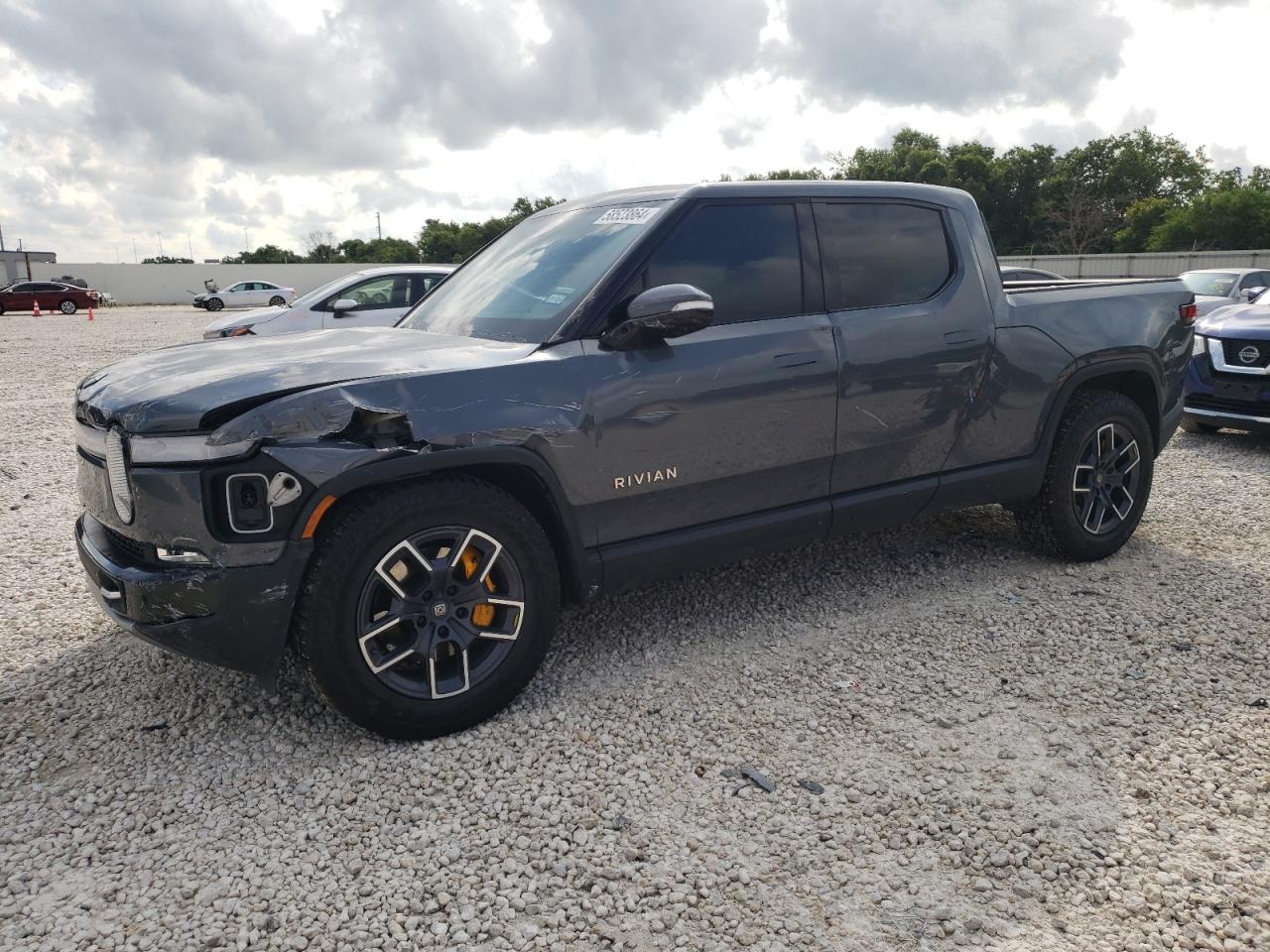 RIVIAN R1T ADVENTURE