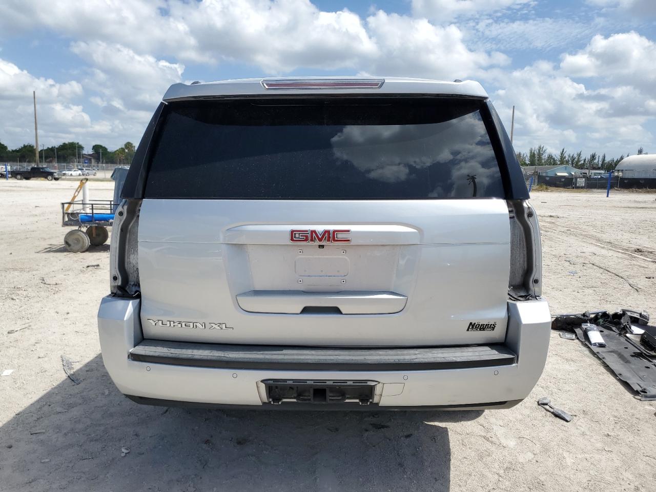 1GKS1HKC7FR219171 2015 GMC Yukon Xl C1500 Slt