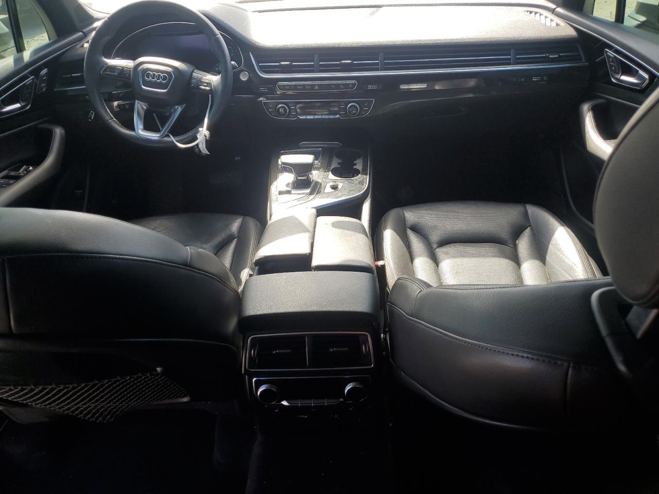 WA1VAAF71JD015172 2018 Audi Q7 Prestige