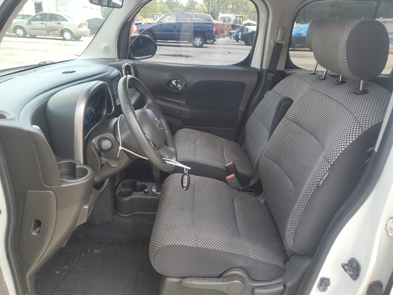 JN8AZ2KR2AT161973 2010 Nissan Cube Base