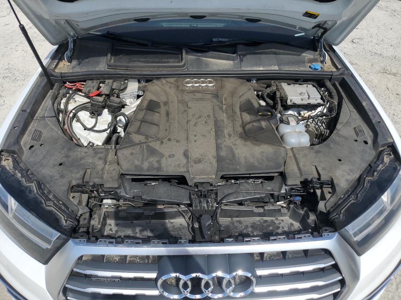 WA1VAAF71JD015172 2018 Audi Q7 Prestige