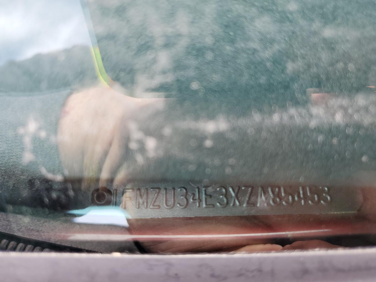 1FMZU34E3XZA85453 1999 Ford Explorer