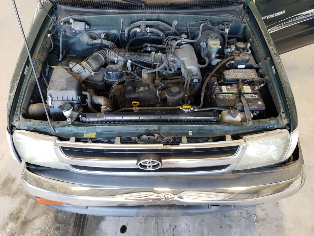 4TANL42N5YZ610525 2000 Toyota Tacoma