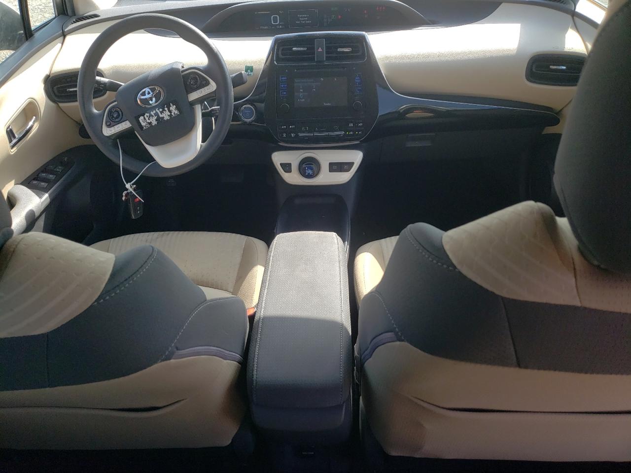 JTDKARFU1J3055142 2018 Toyota Prius