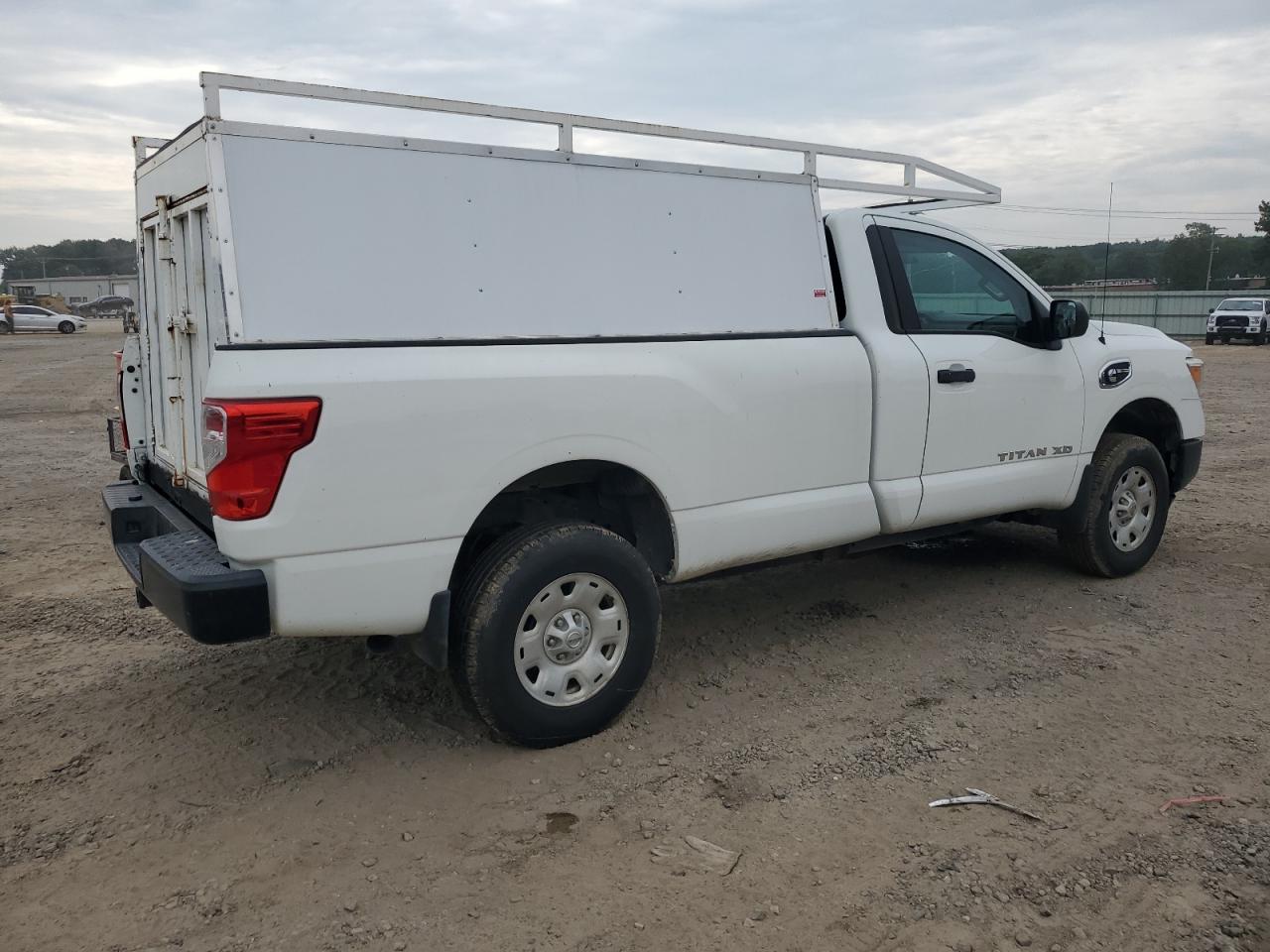 1N6BA1R92HN520029 2017 Nissan Titan Xd S