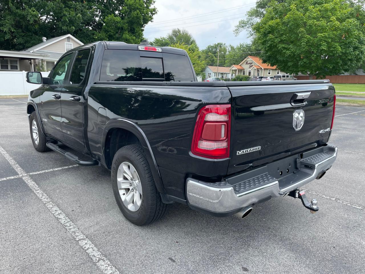 2020 Ram 1500 Laramie vin: 1C6SRFDT6LN303756