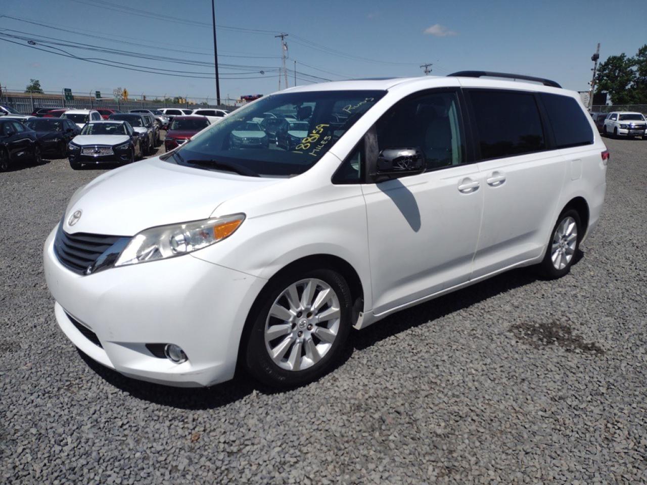 2012 Toyota Sienna Xle vin: 5TDDK3DCXCS038497