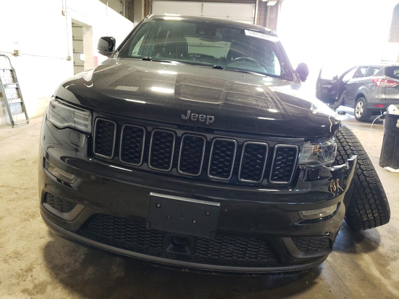 1C4RJFCG5JC333214 2018 Jeep Grand Cherokee Overland