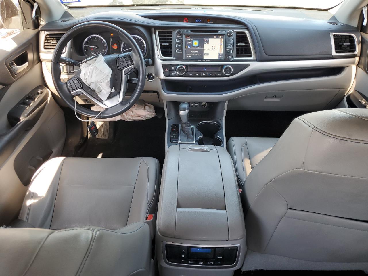 5TDKZRFH1KS307192 2019 Toyota Highlander Se