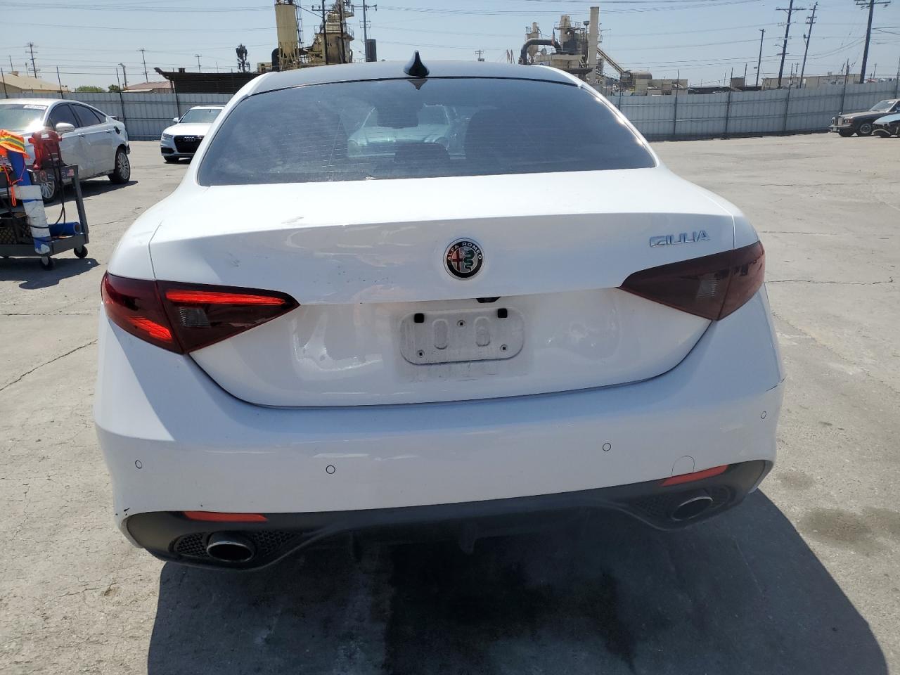 ZARFAECN3J7579771 2018 Alfa Romeo Giulia Ti