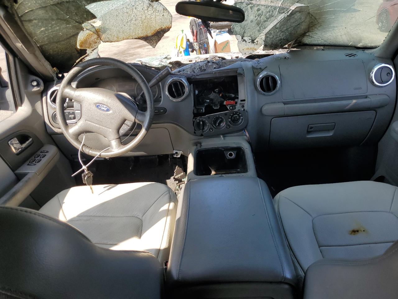 1FMFU15525LA64390 2005 Ford Expedition Xlt
