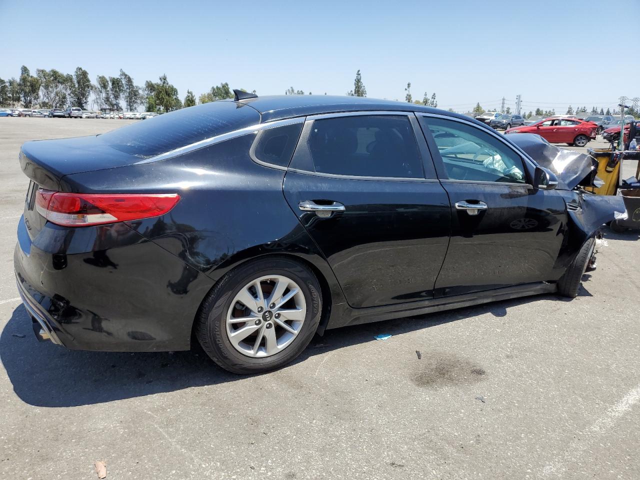 2018 Kia Optima Lx vin: 5XXGT4L39JG178833