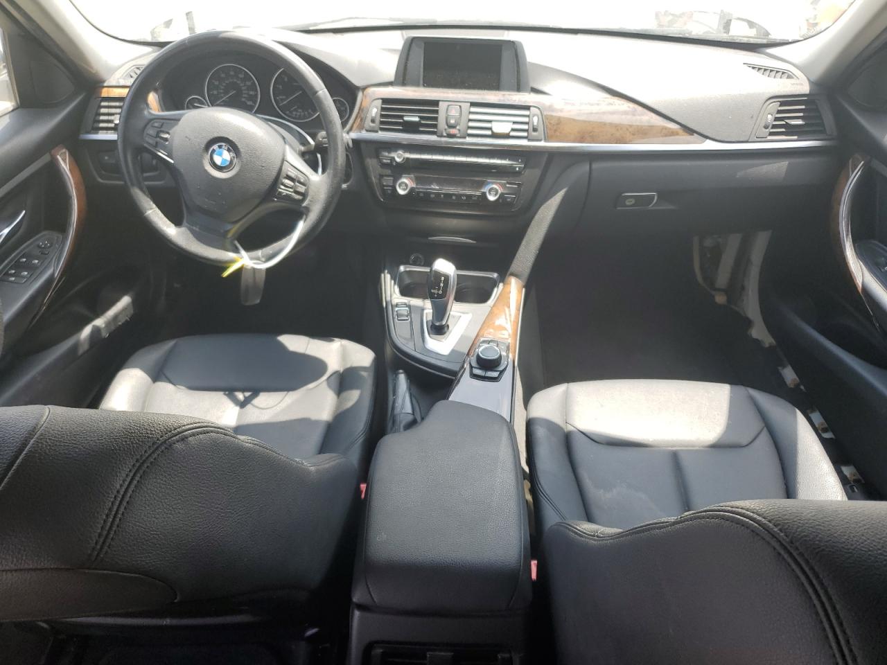 WBA3B1C57FK136172 2015 BMW 320 I