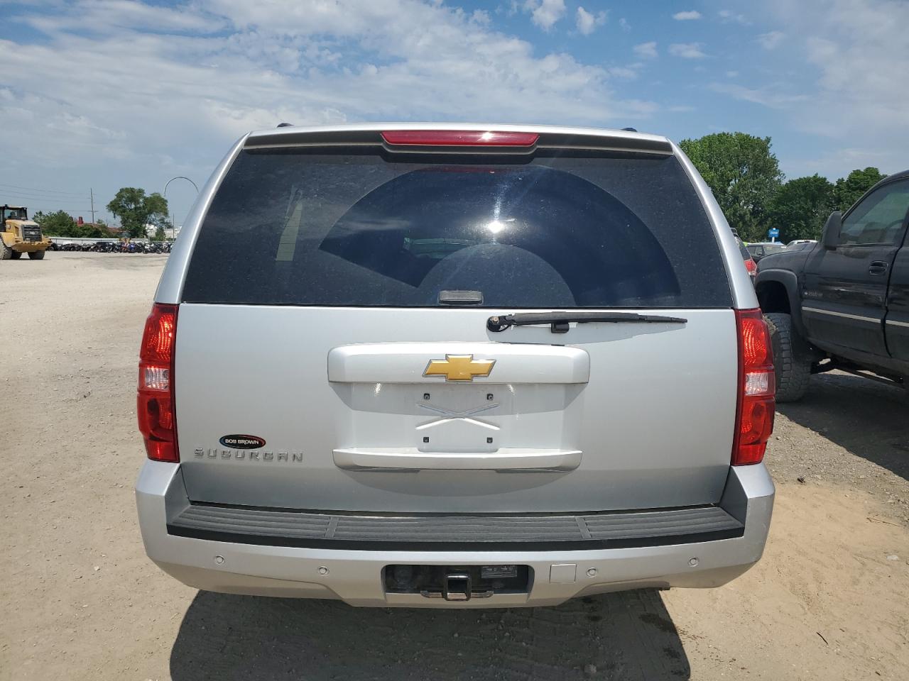 1GNSKJE74DR102747 2013 Chevrolet Suburban K1500 Lt