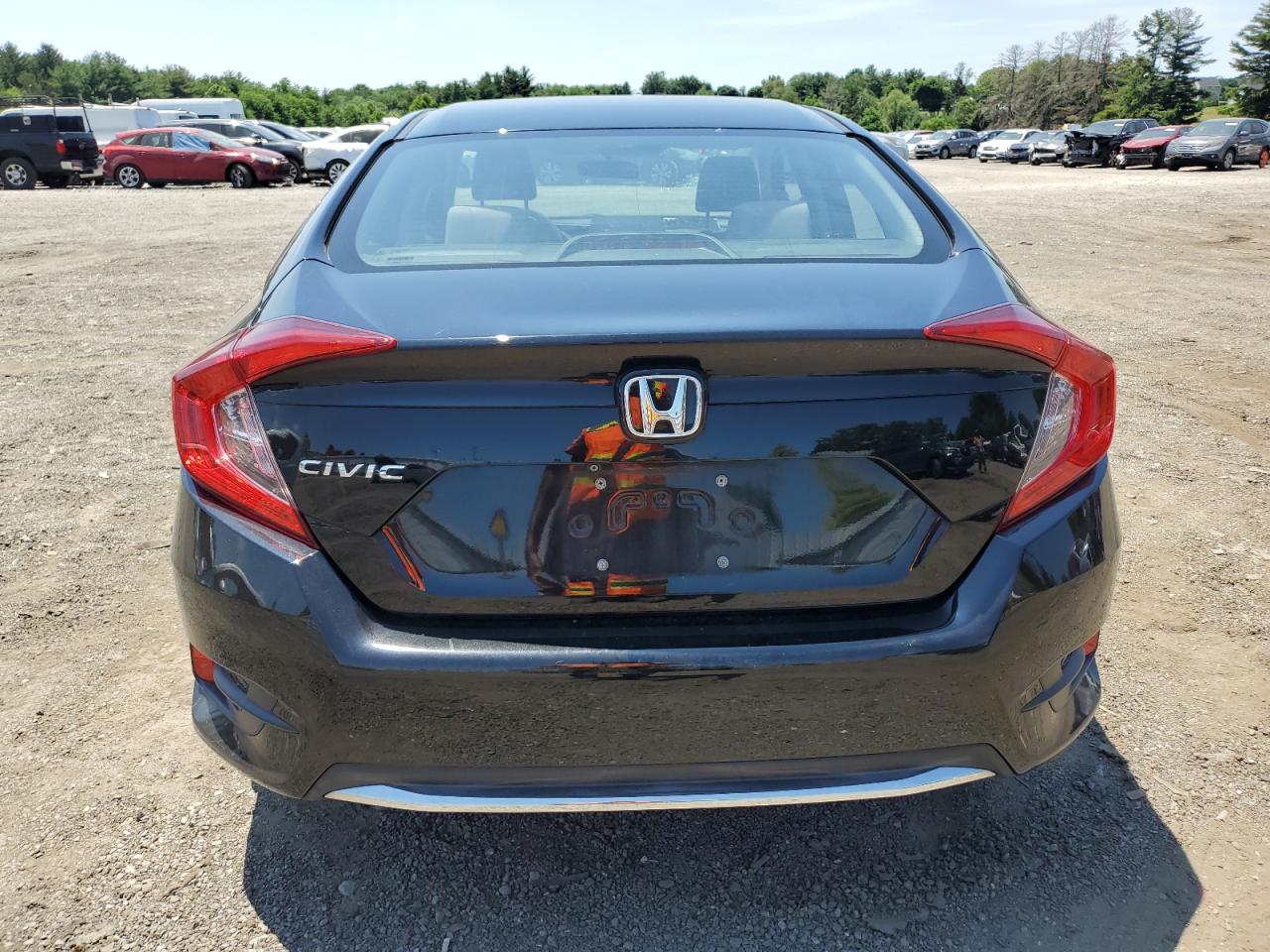 2HGFC2F61KH559520 2019 Honda Civic Lx