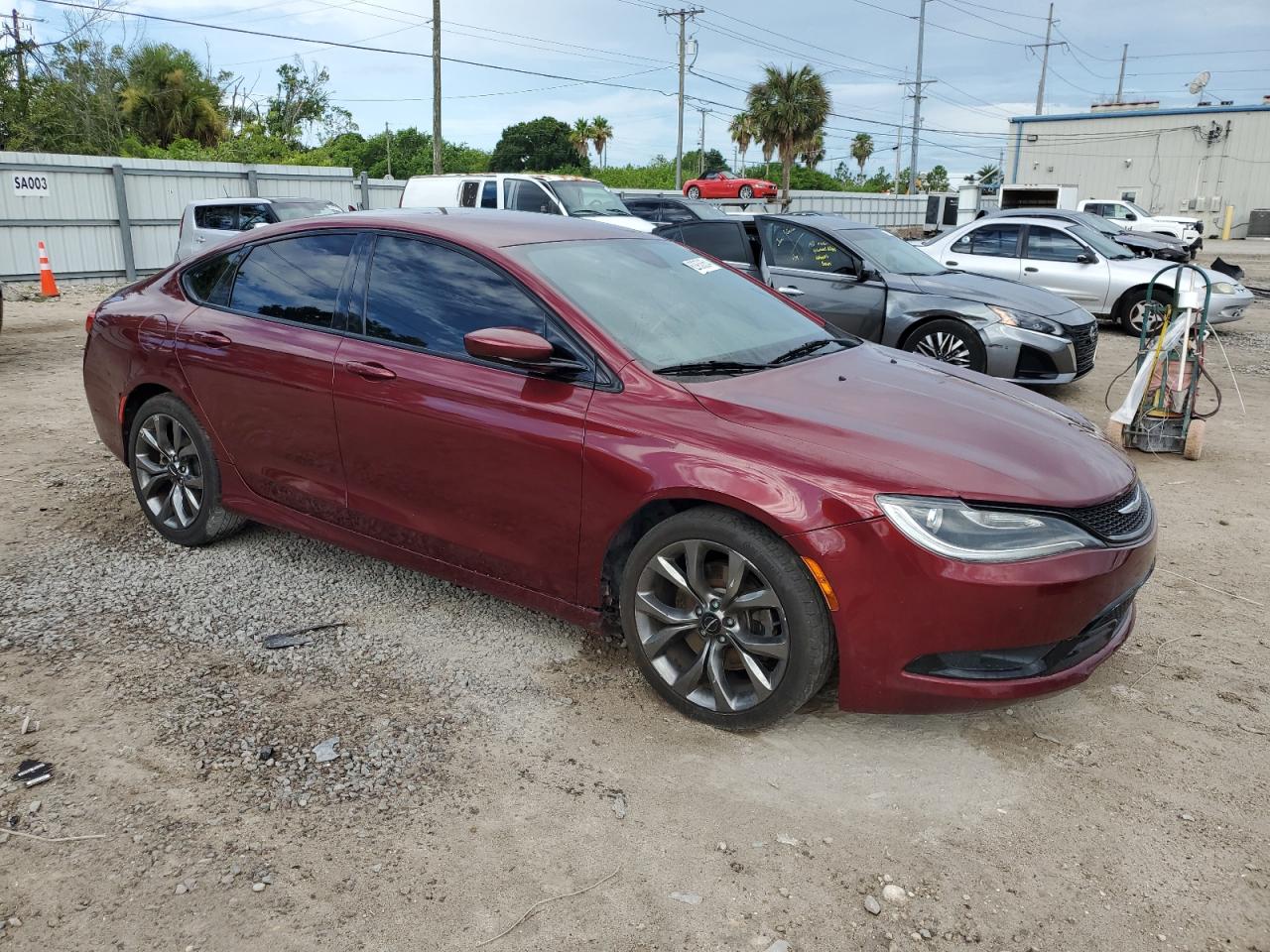 2015 Chrysler 200 S vin: 1C3CCCDG9FN678551