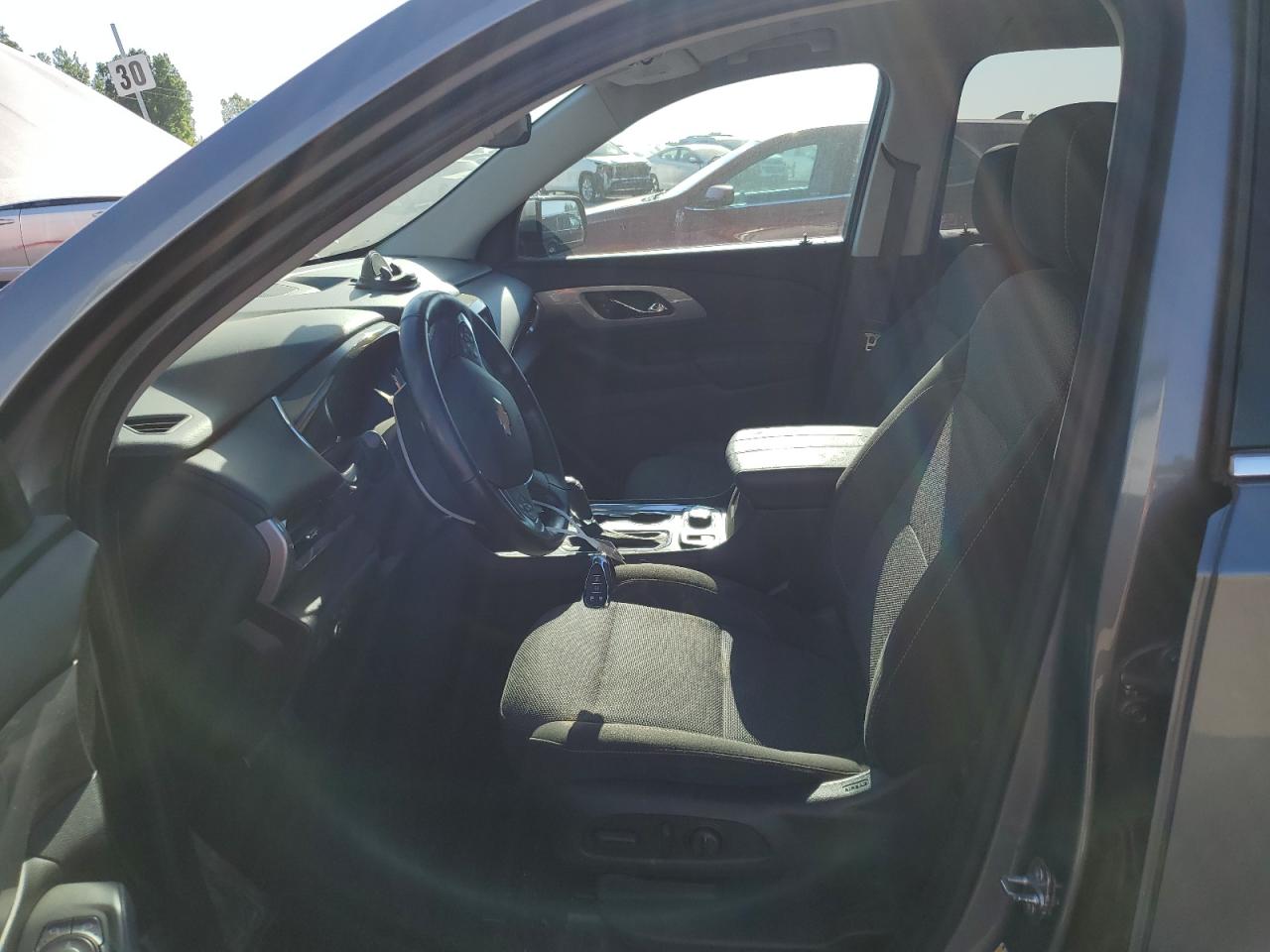 1GNERGKW9JJ126432 2018 Chevrolet Traverse Lt