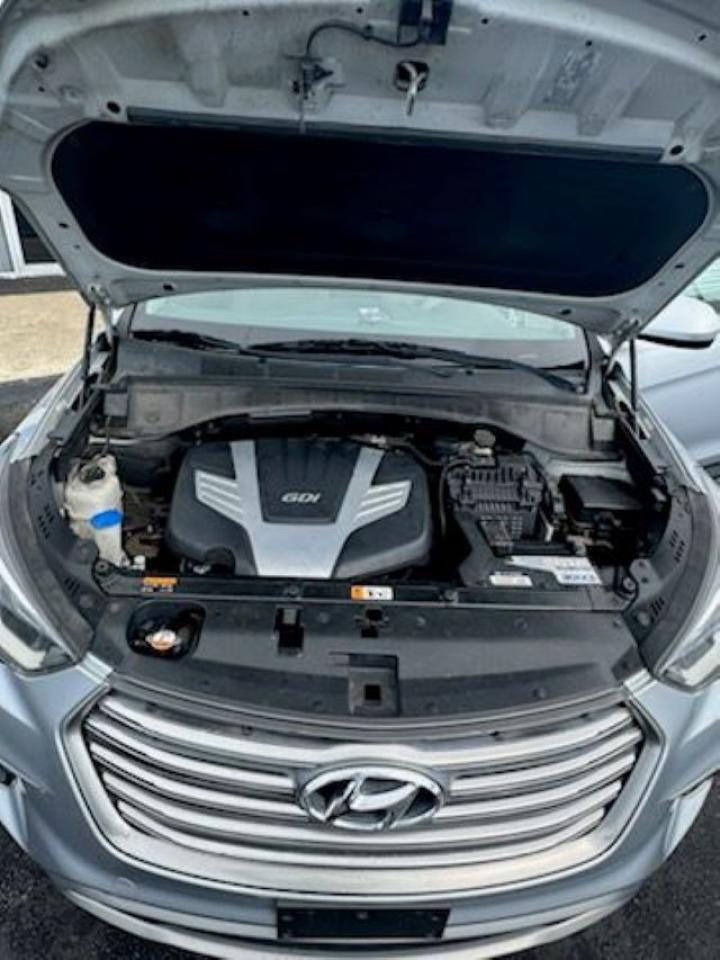 KM8SMDHF8JU262464 2018 Hyundai Santa Fe Se